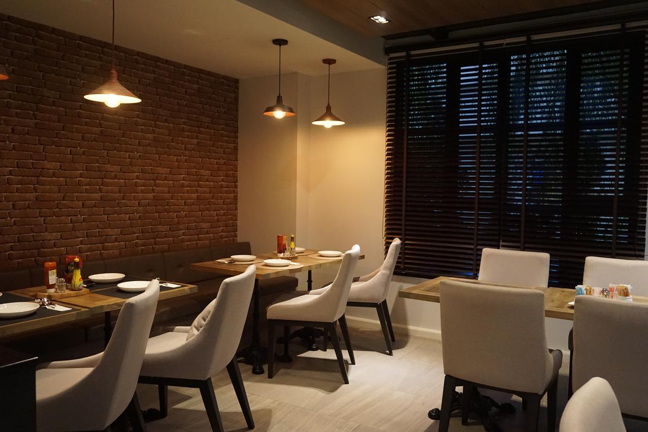 Marquise Boutique Hotel Rayong Bagian luar foto