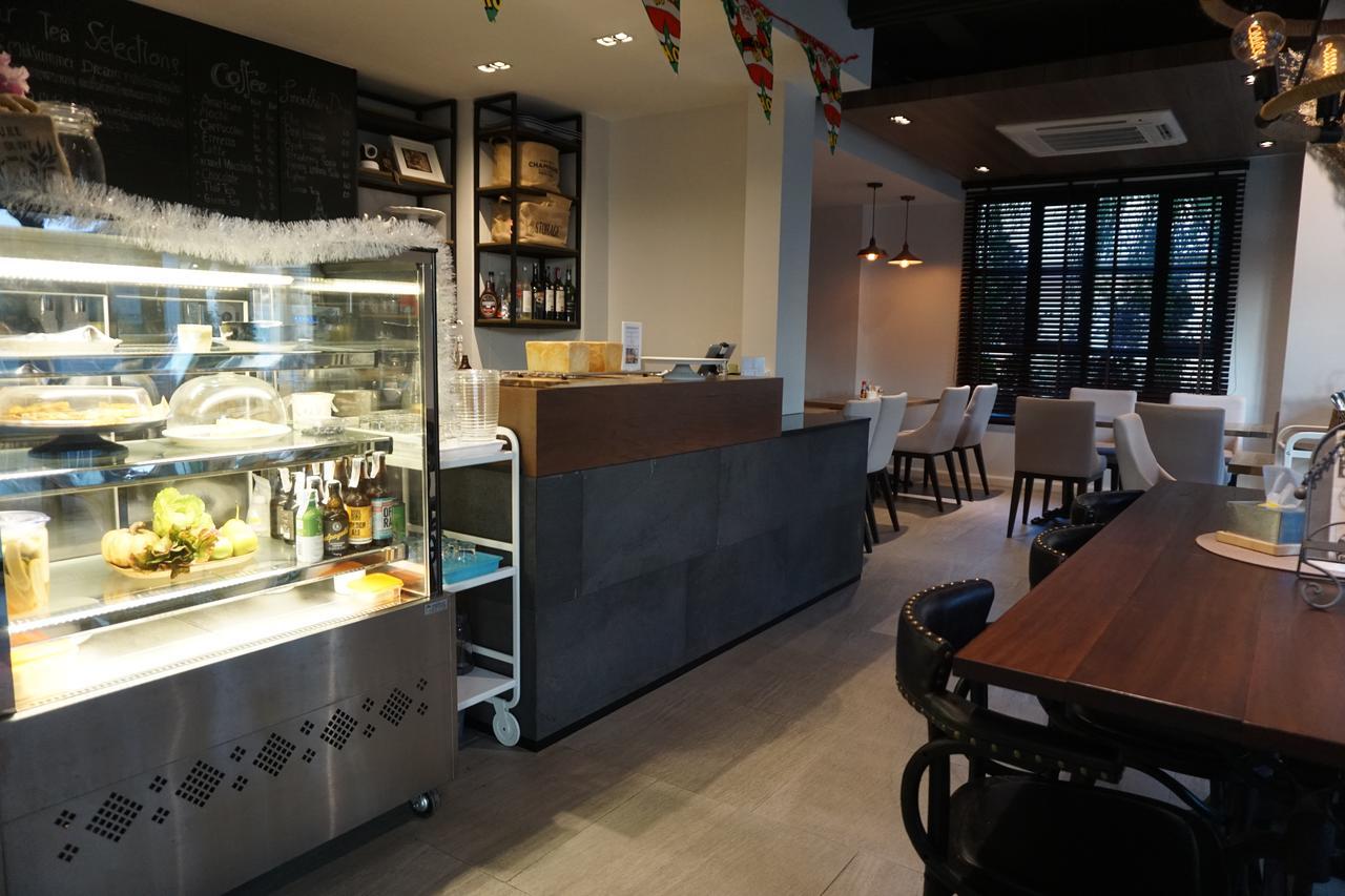 Marquise Boutique Hotel Rayong Bagian luar foto